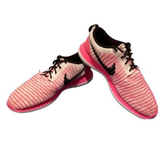 Nike Girl's 7 Roshe Two 2 Flyknit Pink & White Running Shoe Sneakers 844620-600 - Picture 1 of 10